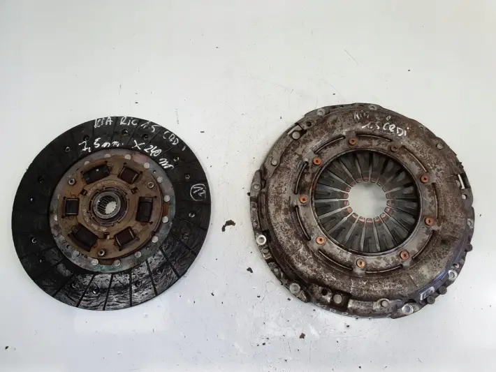 Kia Rio II 1.5 CRDI DOCISK TARCZA sprzęgło