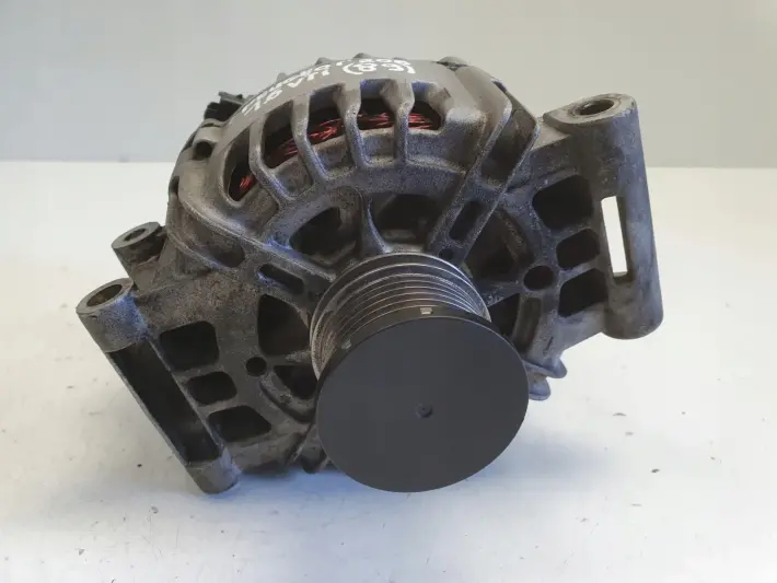 Peugeot 207 1.6 VTI ALTERNATOR VALEO