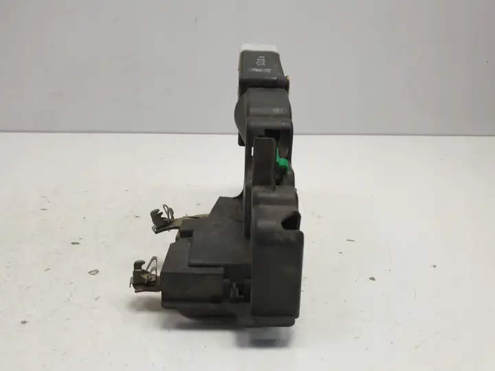 e4b565a20a9803ceef0e2bde41053e07