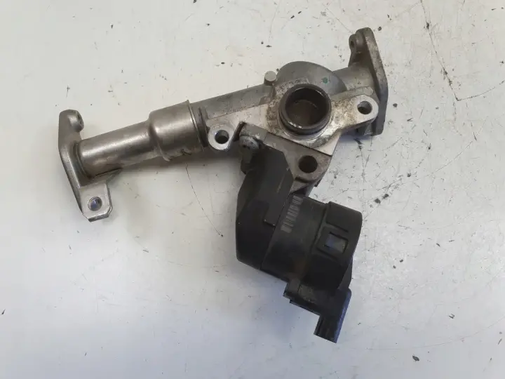 BMW E87 E90 2.0 i ZAWÓR EGR 7563241