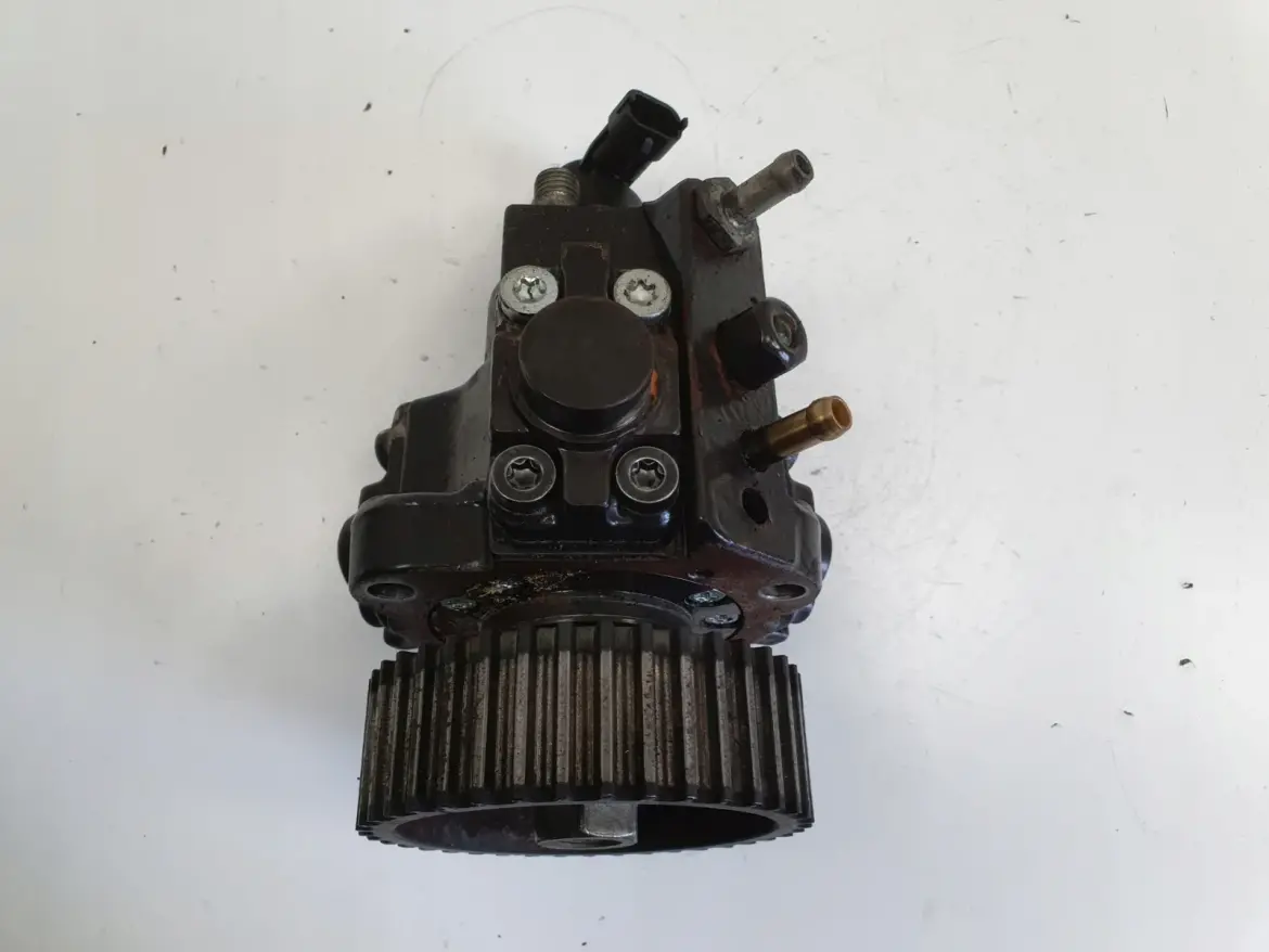 Saab 9-3 1.9 TID 16V POMPA WTRYSKOWA paliwa 0445010183