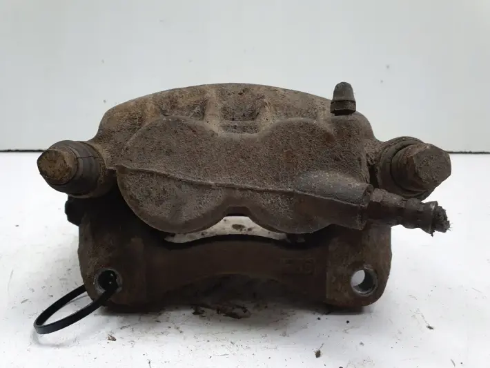 Renault Master II PRZEDNI ZACISK HAMULCOWY prawy przód PASAŻERA