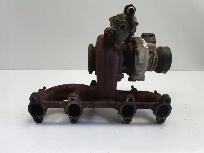 VW Golf V 1.9 TDI TURBOSPRĘŻARKA turbo 038253016K