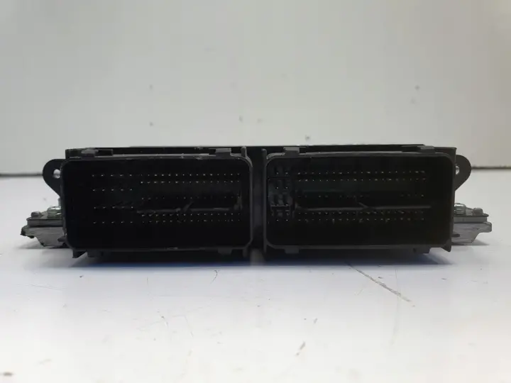 8231171416f22405b60a0e048157b3a2