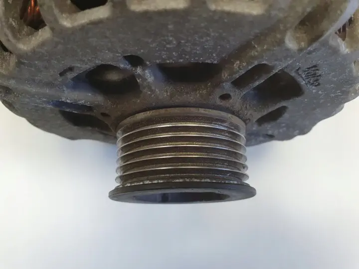Citroen Berlingo II 1.6 E-HDI HDI ALTERNATOR 9675753680 180A valeo