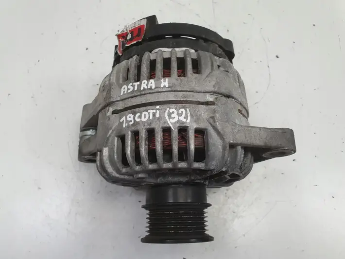 Opel Astra III H 1.9 CDTI 16V ALTERNATOR