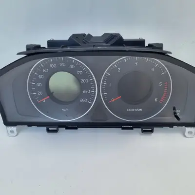 Volvo S60 II V60 I 2.0 D diesel LICZNIK ZEGARY 31343323AA Europa