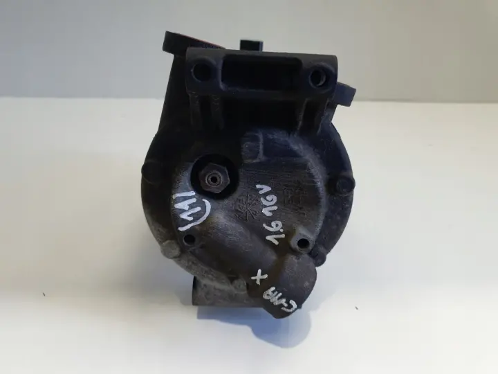 70d5bc1d923651b4edc13054e6628326