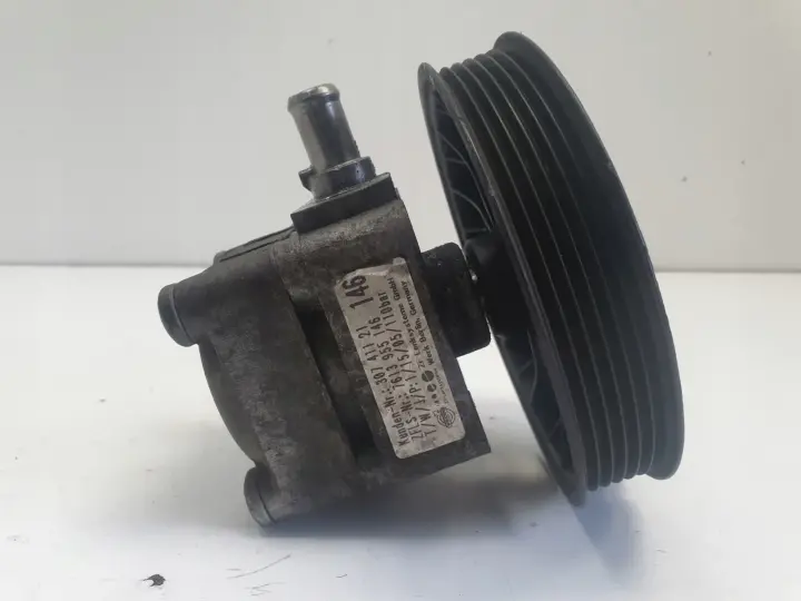 Volvo C70 S70 V70 2.4 B POMPA WSPOMAGANIA oryginał 30741121