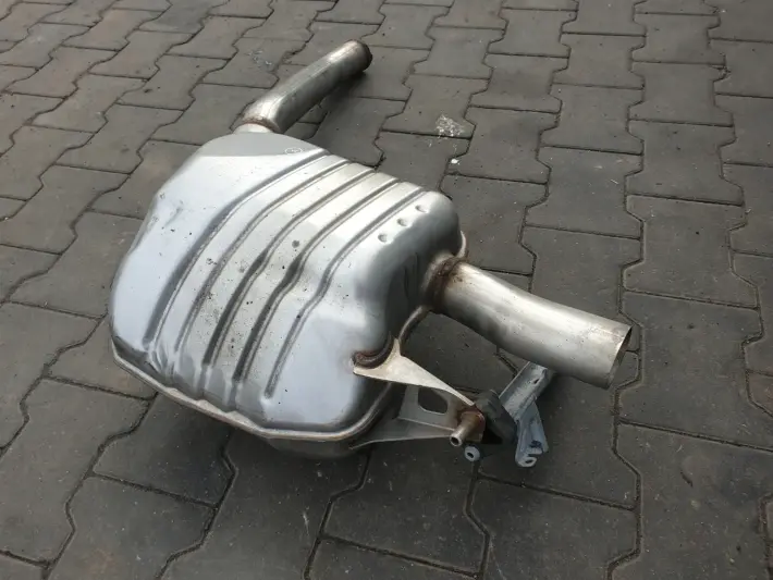 Mercedes W238 COUPE 3.0 V6 AMG TŁUMIK LEWY TYŁ