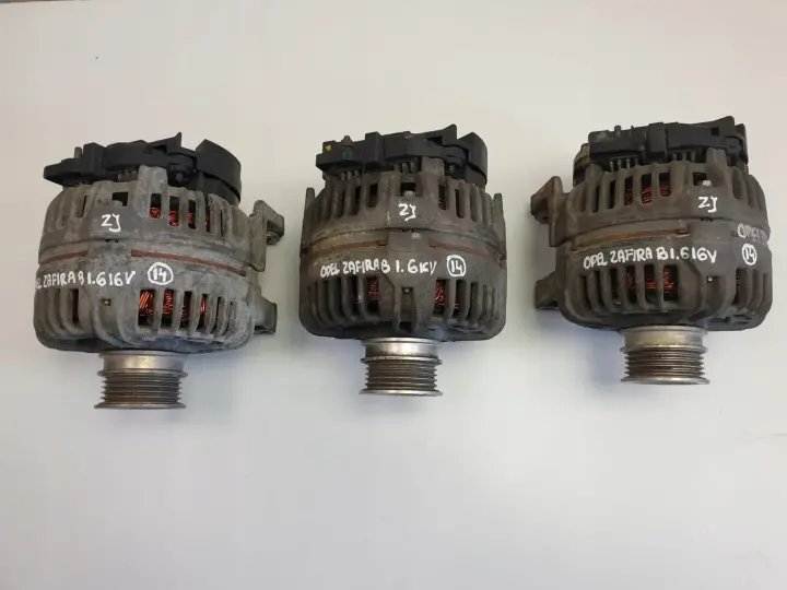 Opel Zafira B 1.6 16V ALTERNATOR 0124425020 100A