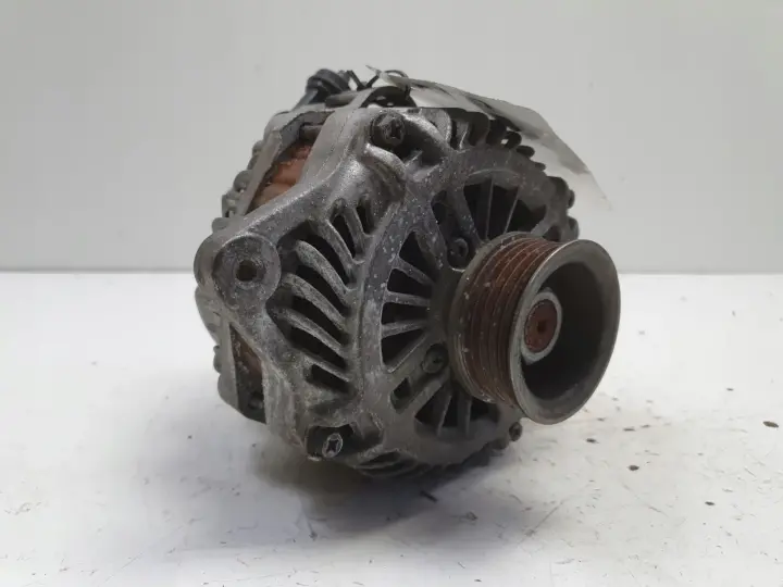 Subaru Legacy IV 2.0 B ALTERNATOR 23700AA520