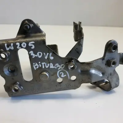 Mercedes W205 3.0 V6 UCHWYT MOCOWANIE A2760701640