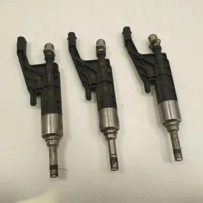 BMW F36 418i 1.5 T WTRYSKIWACZ wtrysk 0261500539