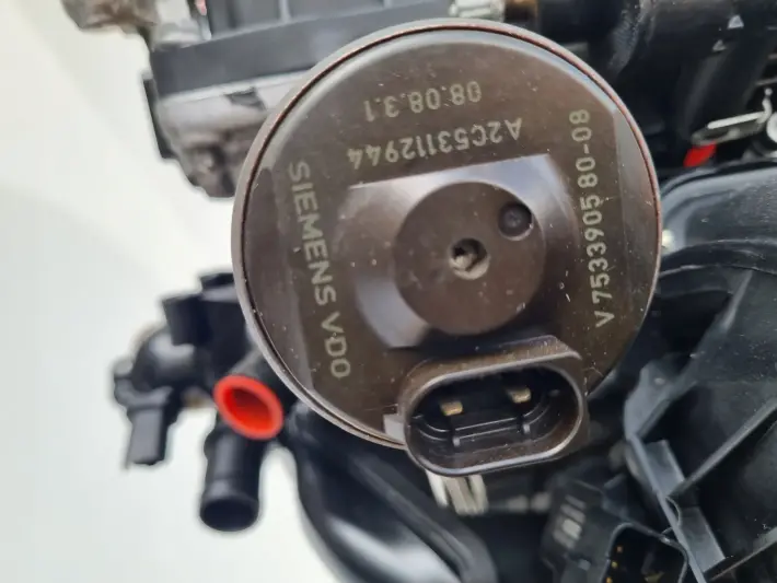 SILNIK PO PRZEGLĄDZIE Peugeot 208 1.4 16V VTI nowy rozrząd 8FS