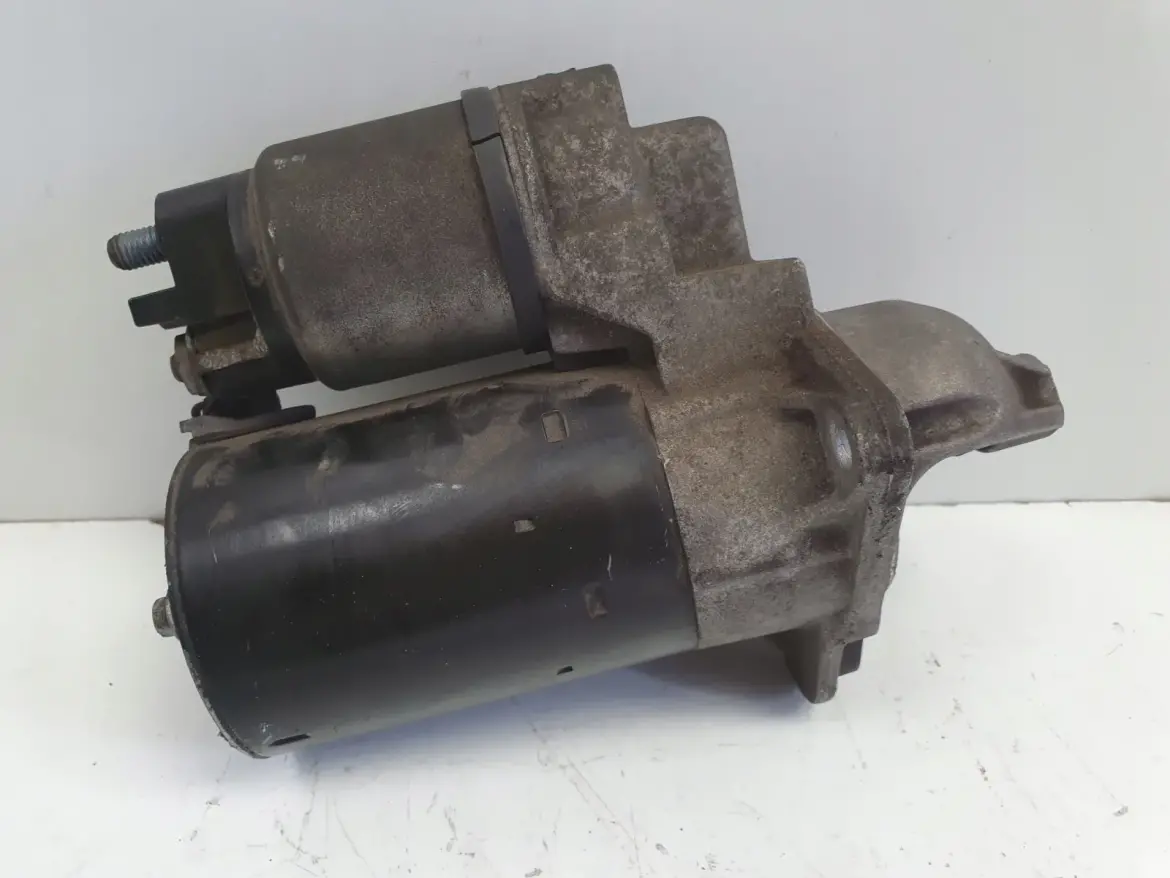 Opel Corsa D 1.4 16V ROZRUSZNIK bosch 0001107522