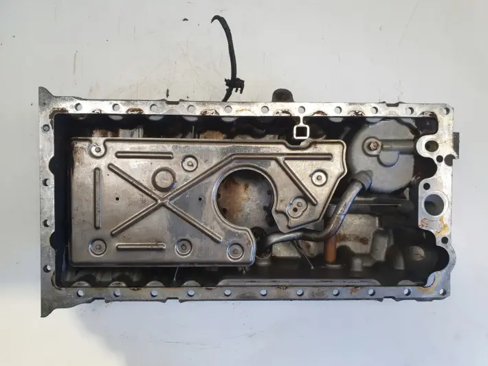 Volvo S60 V70 2.4 T MISKA OLEJOWA oleju 8670458