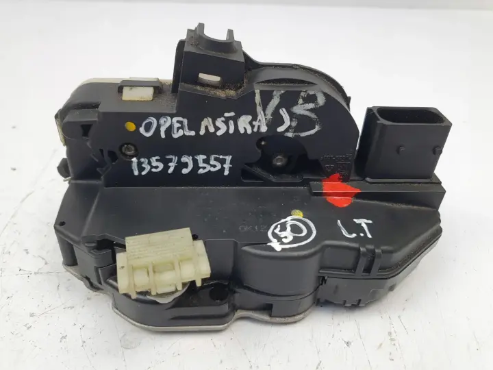 b27bf865cbb9056d695ebc838405e03f