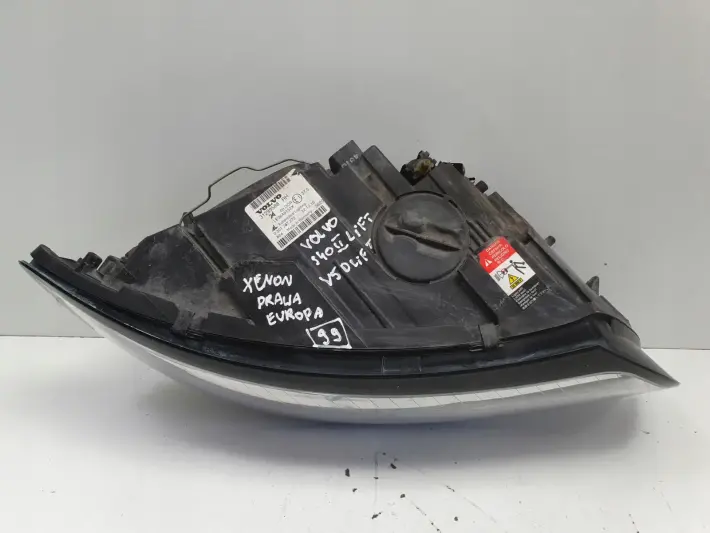 Volvo S40 II V50 LIFT PRZEDNIA LAMPA PRAWA prawy przód EUROPA 31299588