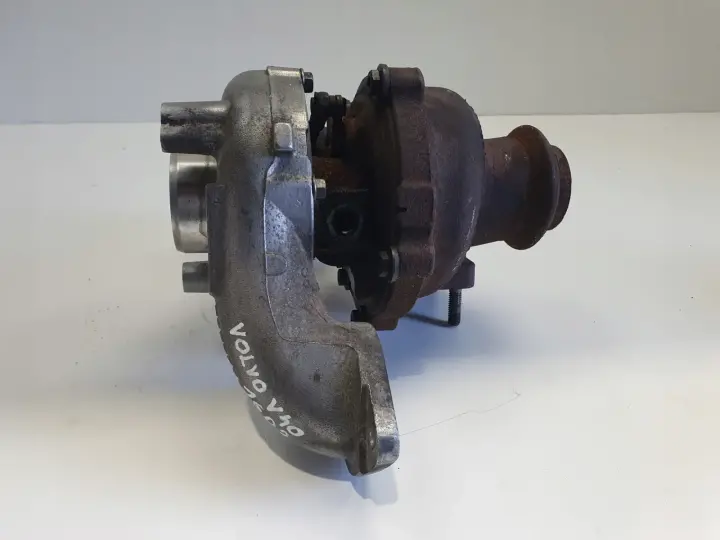 Volvo V40 II 1.6 D2 TURBOSPRĘŻARKA turbo 9686120680