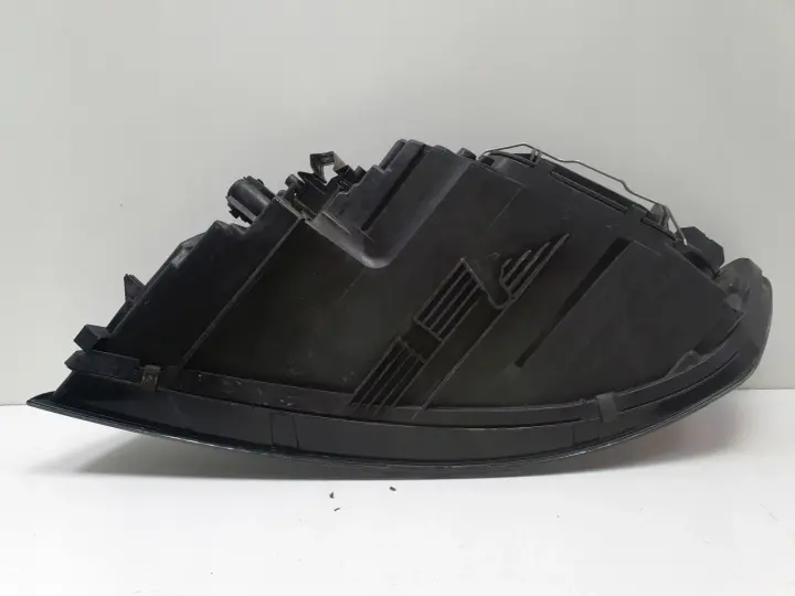 Volvo S40 II V50 LIFT PRZEDNIA LAMPA PRAWA prawy przód 0301237202 31265695