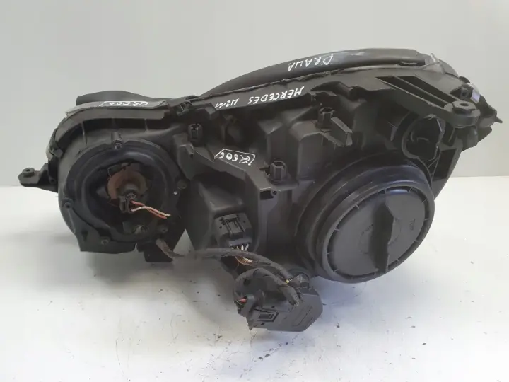 Mercedes W211 02-06 PRZEDNIA LAMPA PRAWA prawy przód anglik 154360-00