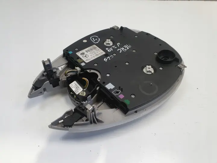 Mercedes CLS C219 W219 LAMPKA OŚWIETLENIA KABINY Wnętrza A2198201201