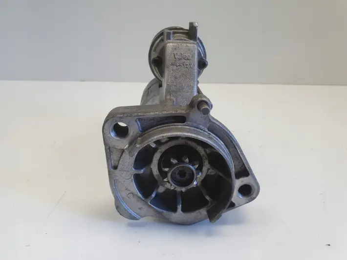 Audi A4 B6 1.9 TDI ROZRUSZNIK valeo 068911024L