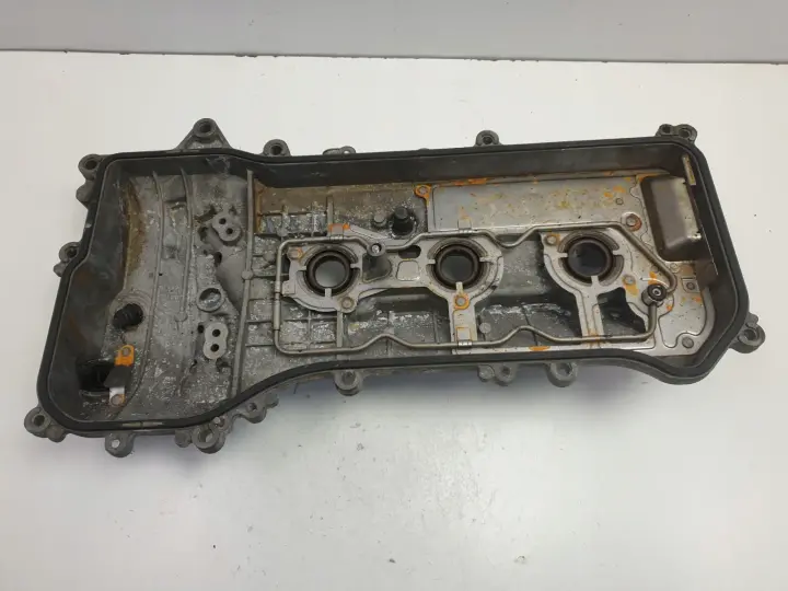 Lexus IS250 IS 250 2.5 V6 POKRYWA ZAWORÓW