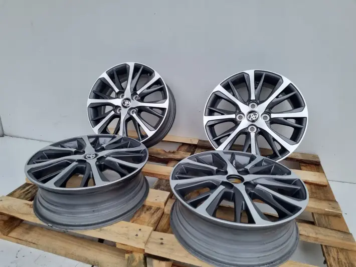 Toyota Yaris III FELGI ALUMINIOWE ALUFELGI KOMPLET 15 R15 ET39 15X5J 4X100