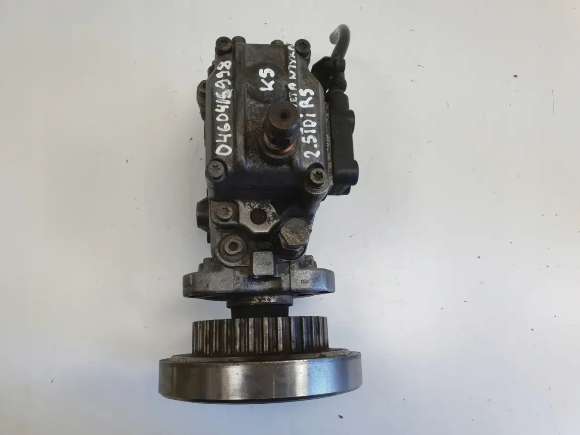 Audi A6 C4 2.5 TDI POMPA WTRYSKOWA paliwa 0460415998