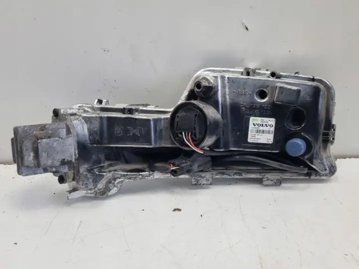 Volvo S60 II V60 LIFT PRZEDNI HALOGEN LEWY PRZÓD kierowcy LED DRL 31420395