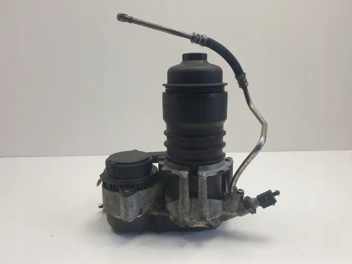 Audi A6 C6 2.7 TDI PODSTAWA FILTRA Oleju obudowa