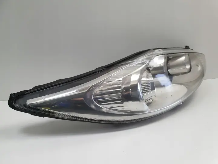 Ford Fiesta MK7 08-17r PRZEDNIA LAMPA PRAWA PRAWY PRZÓD anglik