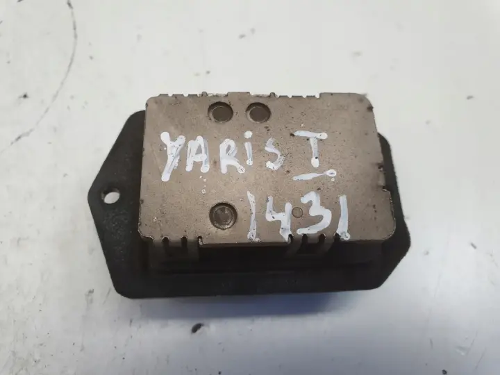 Toyota Yaris I REZYSTOR DMUCHAWY Nawiewu Nagrzewnicy opornik