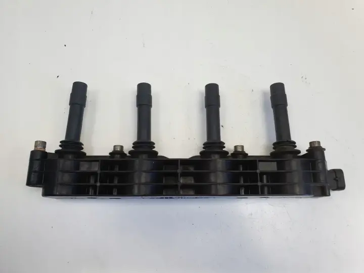Opel Astra II G 1.4 1.6 16V CEWKA ZAPŁONOWA 19005212