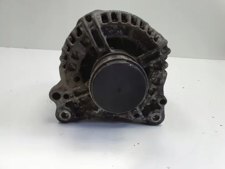 VW Golf V 2.0 TDI ALTERNATOR bosch 06F903023F 140A