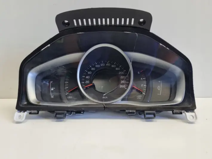 Volvo VOLVO S60 II V60 I Diesel LICZNIK ZEGARY Europa 31327747