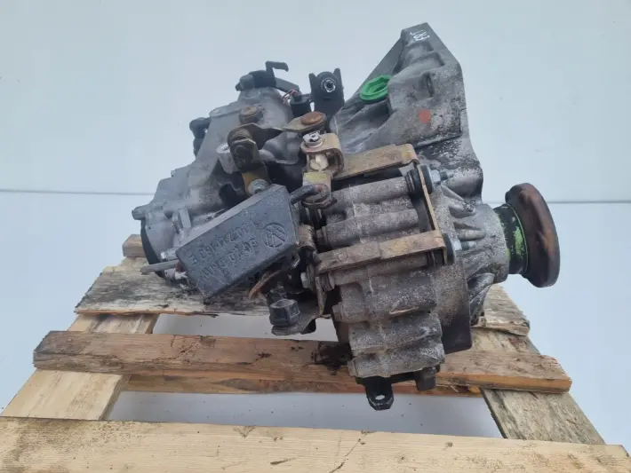 VW Bora 1.6 16V SKRZYNIA BIEGÓW ERT manualna MANUAL