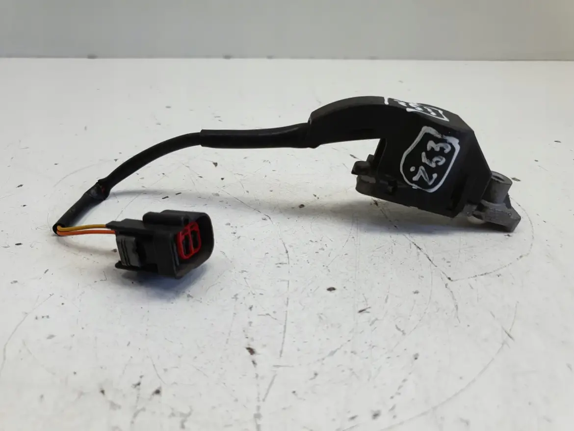 VOLVO V40 II NABÓJ PIROTECHNICZNY MASKI P31305432