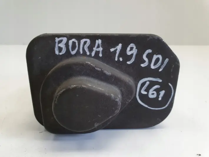 VW Bora 1.9 SDI PRZEPUSTNICA 038128063C