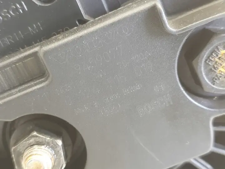 Volvo V70 2.4 B ALTERNATOR Bosch 9459077 0124515019