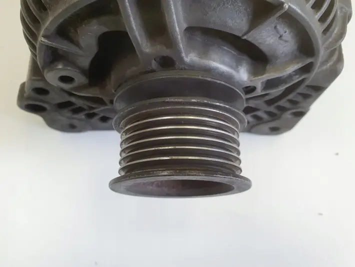 Audi 80 B4 1.9 TDI ALTERNATOR bosch 028903025A 0123310007 70A