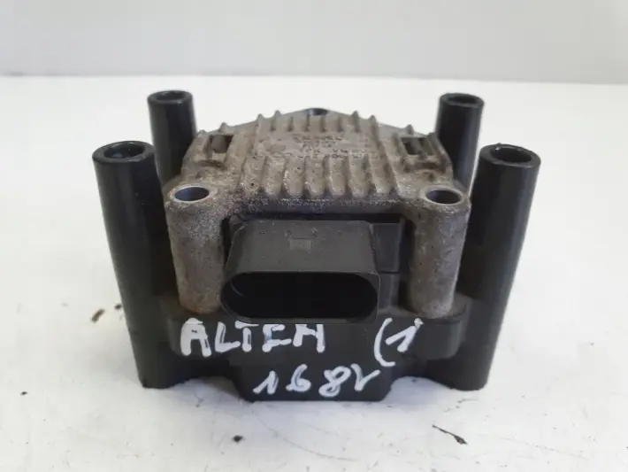 Seat Altea 1.6 8V CEWKA ZAPŁONOWA 032905106B