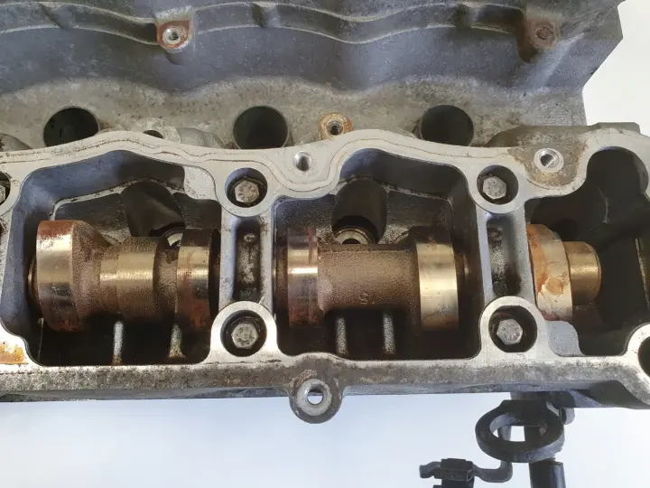 Peugeot 307 1.6 16V GŁOWICA CYLINDRÓW 9636076010