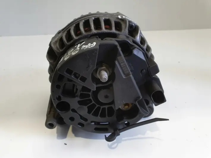 Audi A4 B6 1.9 TDI ALTERNATOR Valeo 028903031A 120A
