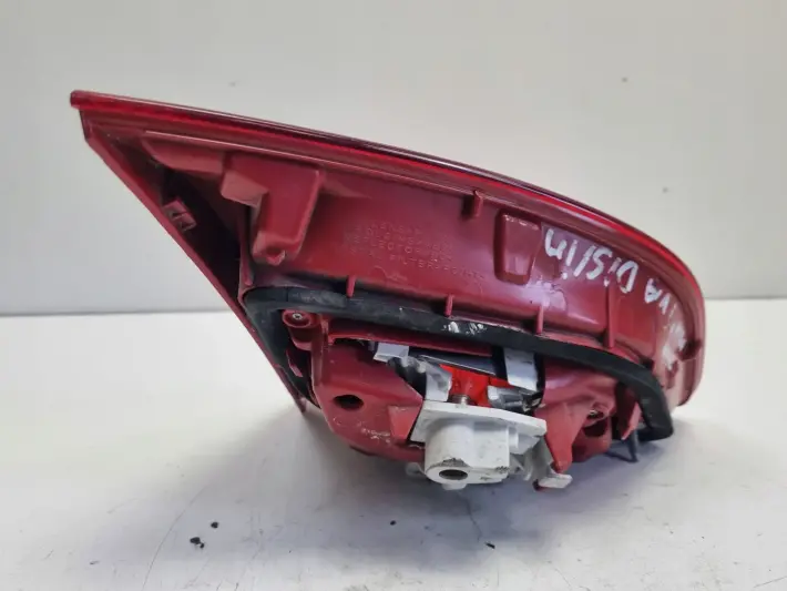 Opel Meriva B LIFT TYLNIA TYLNA LAMPA PRAWA prawy tył w klapę 21628003