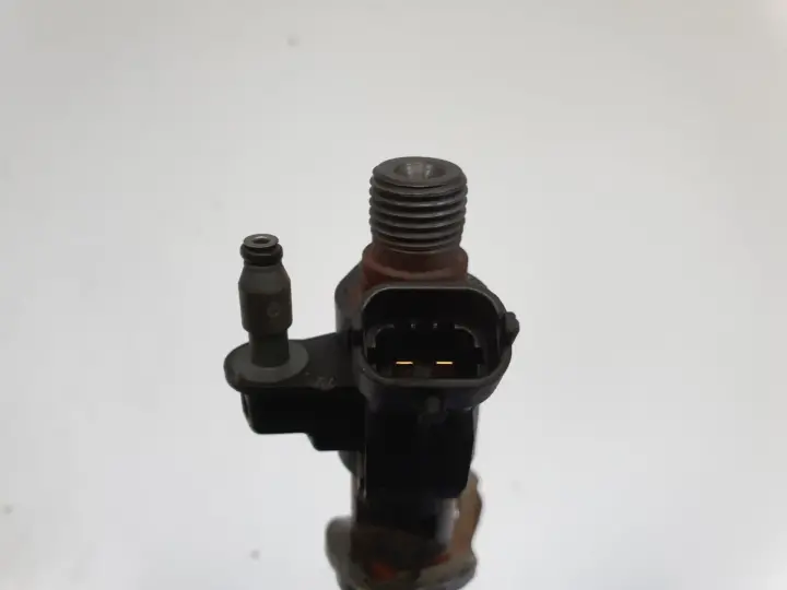 Volvo S60 II V60 II 2.0 D3 WTRYSKIWACZ wtrysk 0445116046