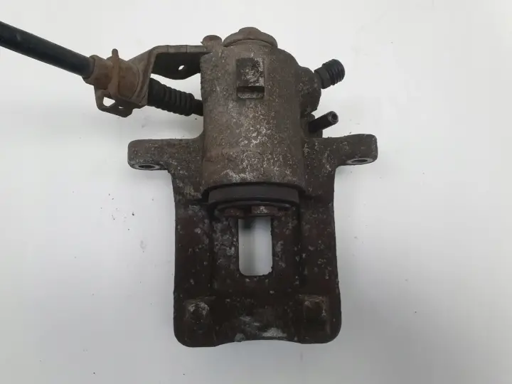 VW Golf IV Bora Audi A3 LEWY ZACISK HAMULCOWY tył kierowcy Lucas