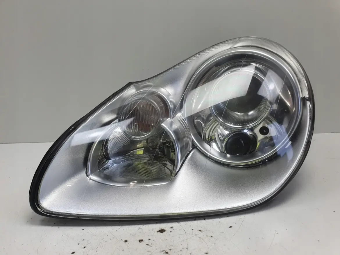 Porsche Cayenne XENON PRZEDNIA LAMPA LEWA lewy przód EUROPA 7L5941029R